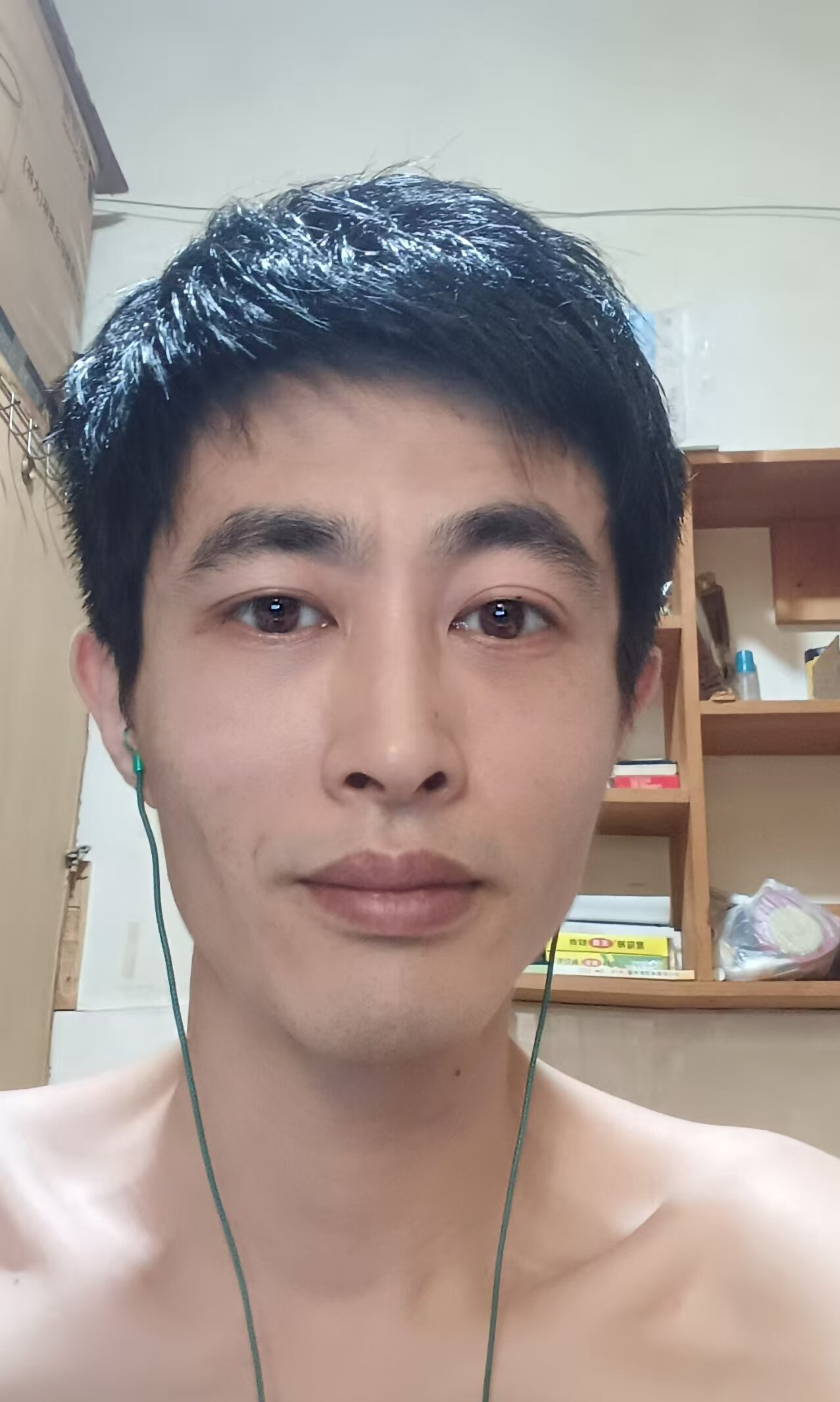 发一张自拍够真诚了吧